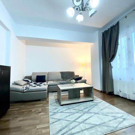 Moonrise Apartment Brasov Luaran gambar